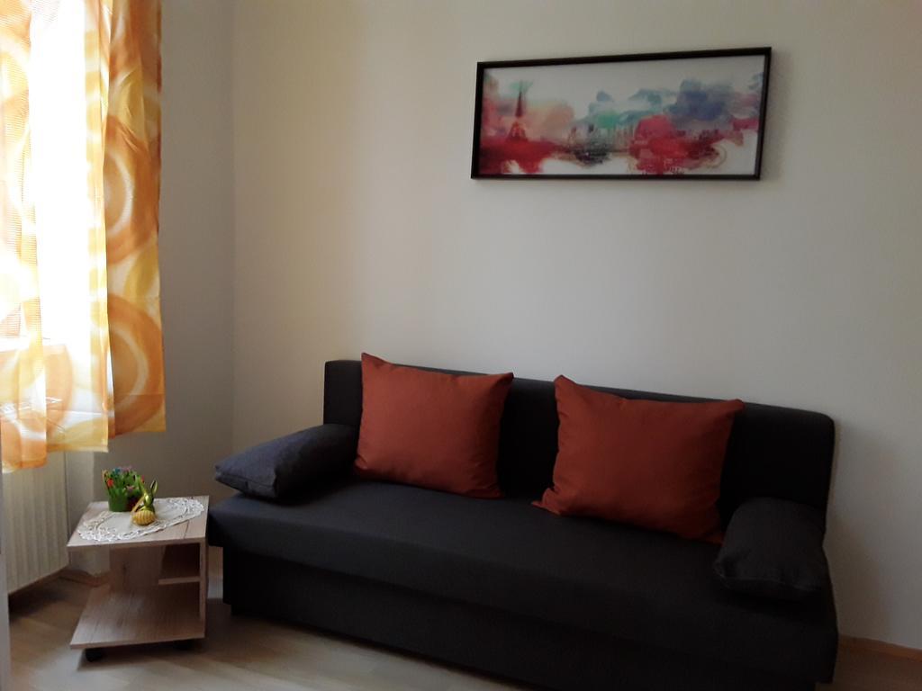 Apartments Diana-Contactless Check-In! Виена Екстериор снимка