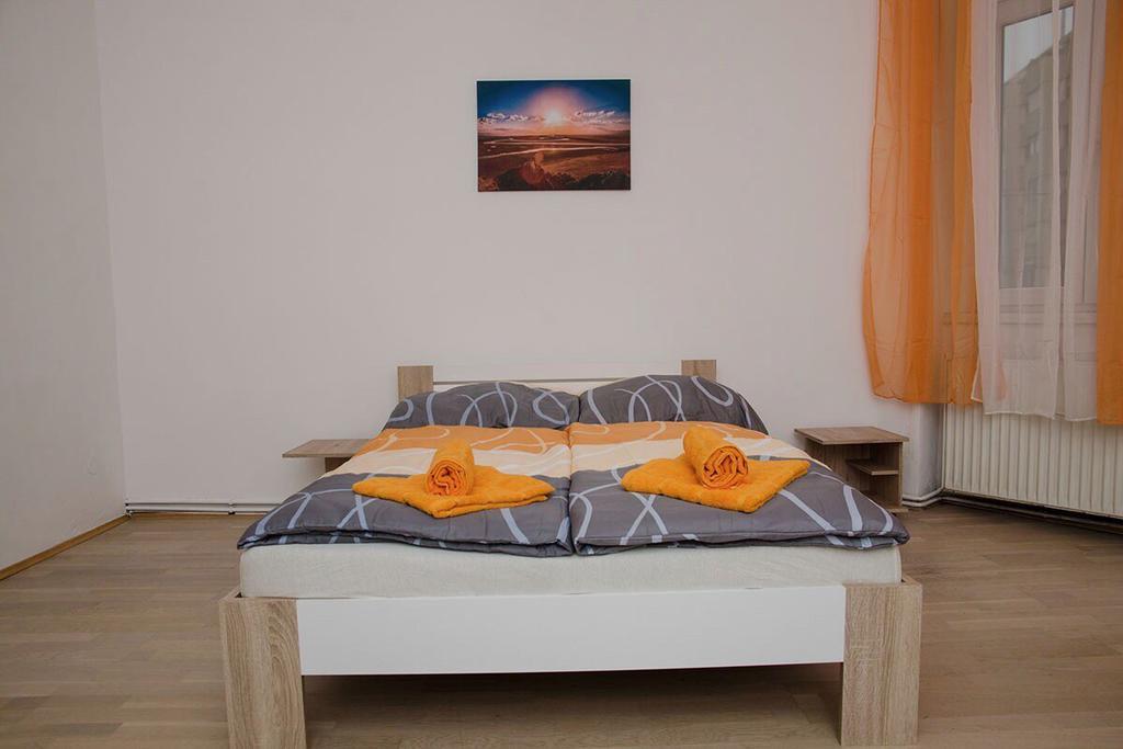 Apartments Diana-Contactless Check-In! Виена Екстериор снимка