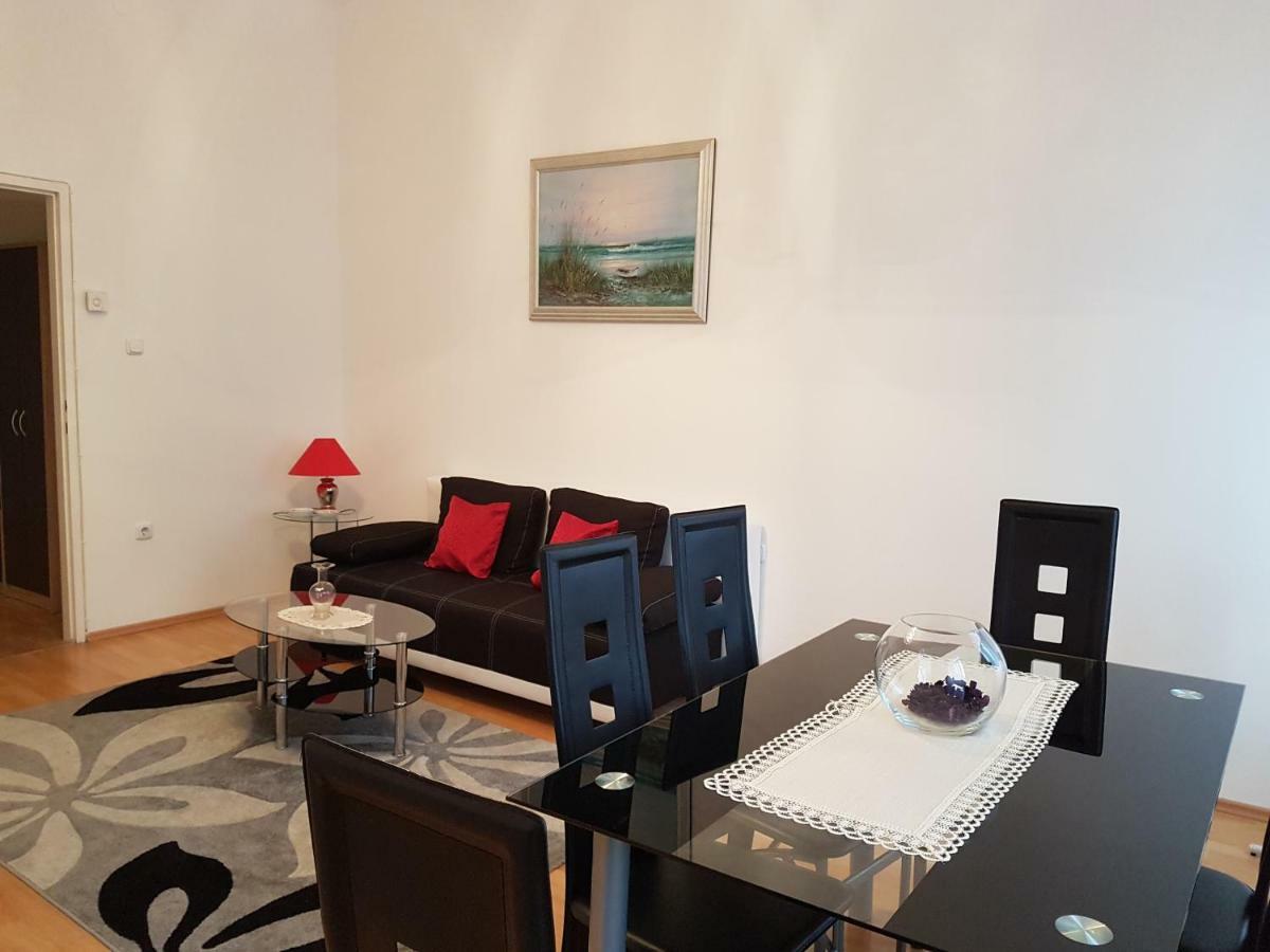 Apartments Diana-Contactless Check-In! Виена Екстериор снимка